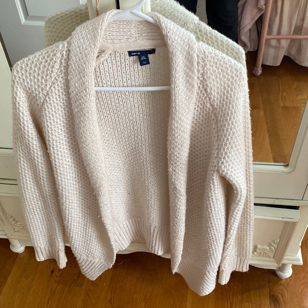 Gap off white cardigan